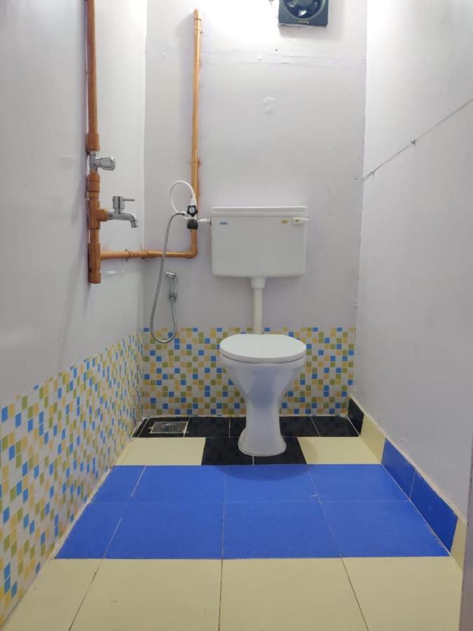 Green Rover Hostel Vagator Buitenkant foto