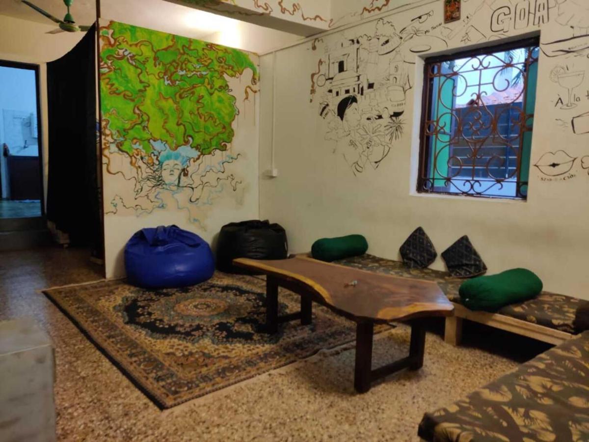 Green Rover Hostel Vagator Buitenkant foto