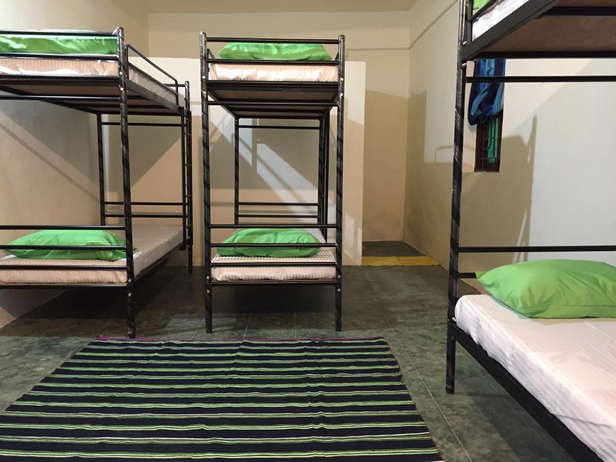 Green Rover Hostel Vagator Buitenkant foto